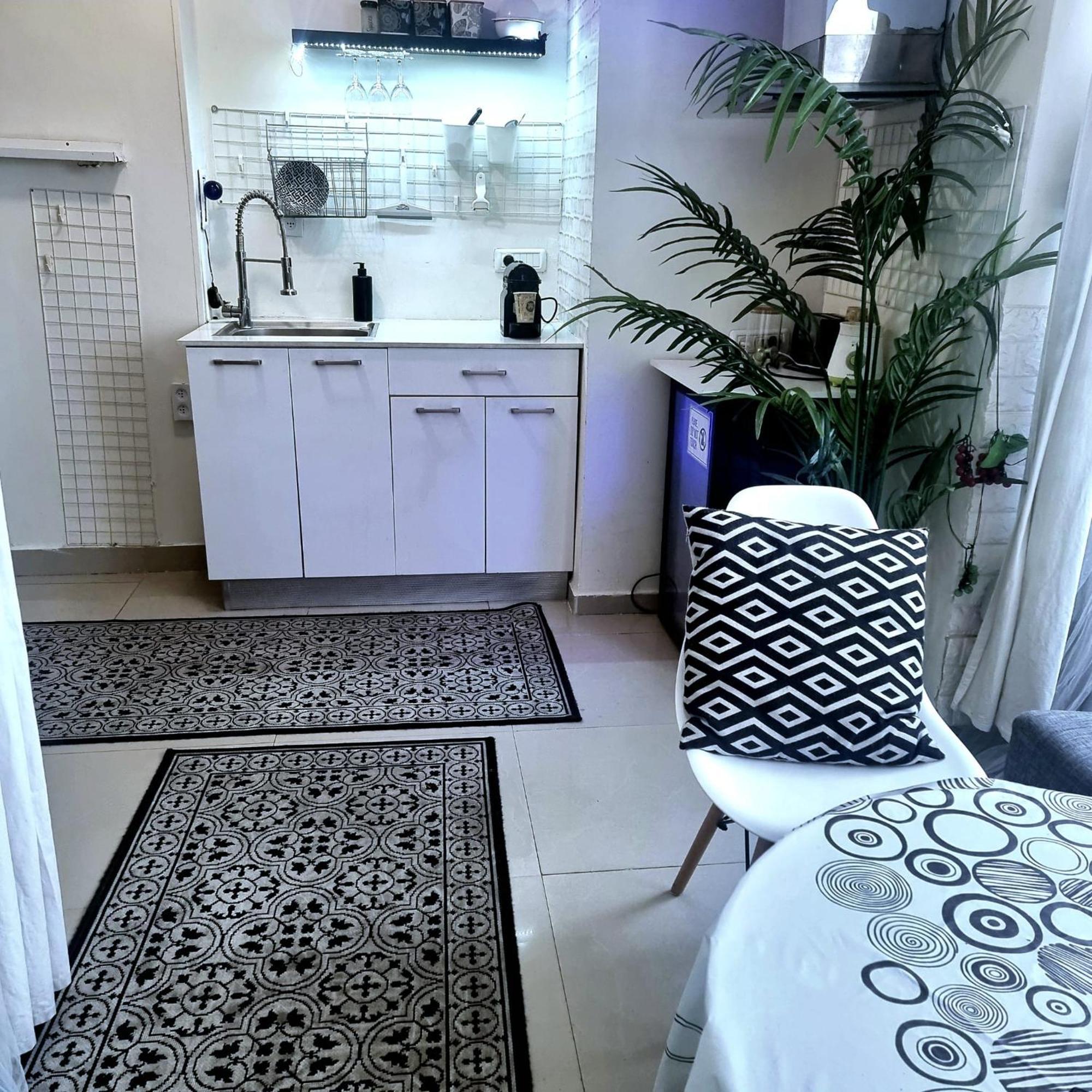 Private Near The Center * Tel Aviv